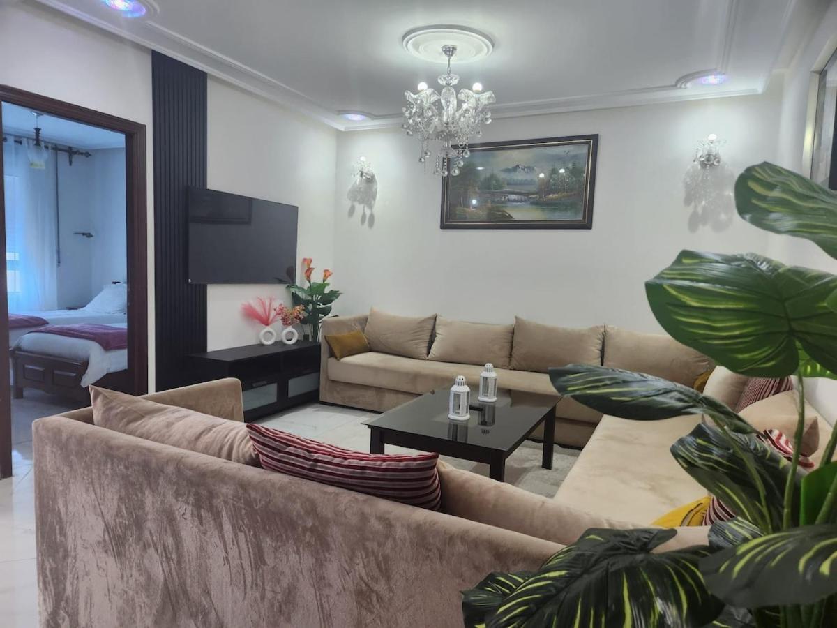 Apartment Spacious - Sea View *